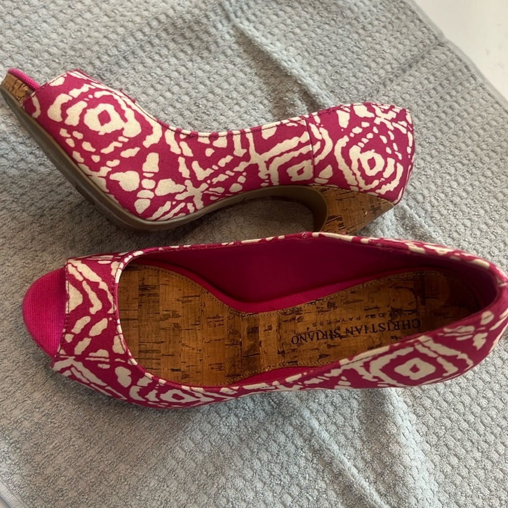 Christian Siriano Heels Hot pink women's size 8. Some wear. Canvas retro Barbie